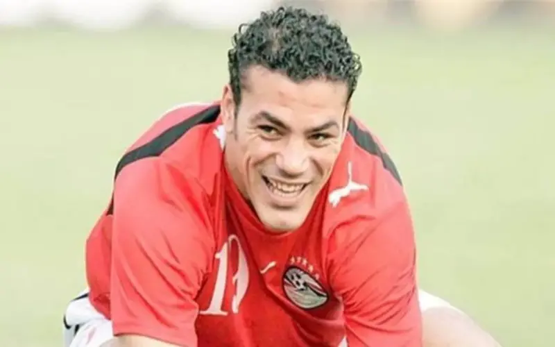 عمرو زكي: الأهلي فاوضني 4 مرات.. وممدوح عباس عرقل انتقالي لـ ويجان الإنجليزي